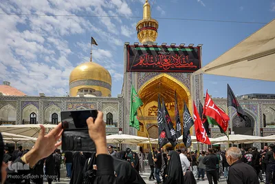 حرم مطهر رضوی در سوگ علمدار کربلا
