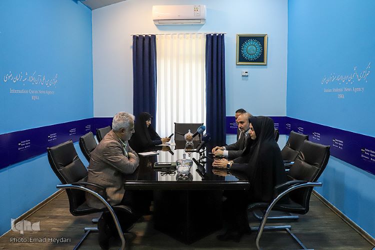 حضور فرماندار زاوه در تحریریه ایکنا حضور فرماندار زاوه در تحریریه ایکنا