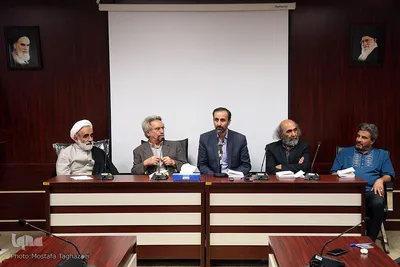 نقد و بررسی کتاب درآمدی به تاریخ فلسفه اسلامی