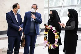 مراسم استقبال از مریم سبزه‌زاری، نفر نخست رشته قرائت تحقیق هفتمین دوره مسابقات دانش‌آموزان جهان اسلام در فرودگاه بین‌المللی شهید سپهبد قاسم سلیمانی اهواز