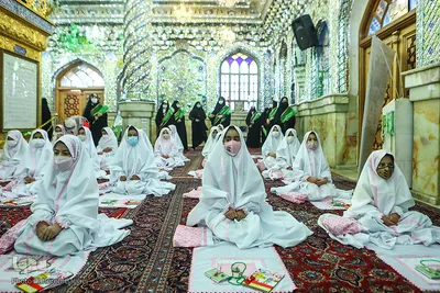 مراسم جشن تکلیف 42 دختر در امامزاده پنج تن لویزان