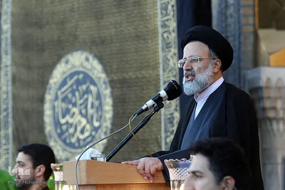 آئین تعویض پرچم گنبد مطهر رضوی در آستانه ماه محرم