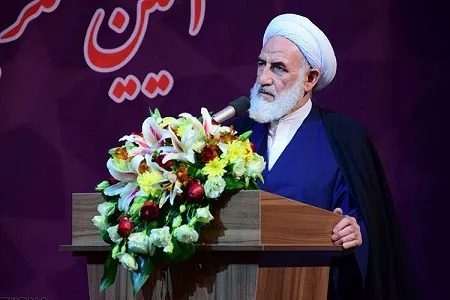 بی‌توجهی به کتاب جامعه را به بی‌هویتی مبتلا می‌کند