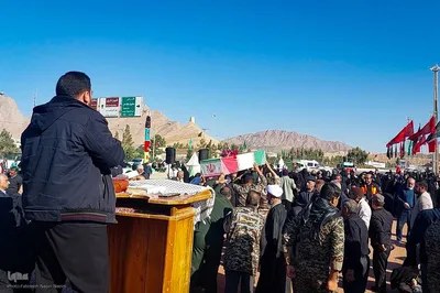 تشییع پیکر شهید گمنام دفاع مقدس در انارک