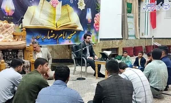 محفل انس با قرآن در آمل با حضور قاری بین المللی قرآن سید مصطفی حسینی