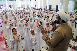 جشن تكلیف دانش‌آموزان شیرازی در حرم شاهچراغ(ع)