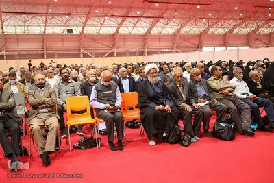 محفل جزء خوانی در نمایشگاه قرآن و عترت شیراز