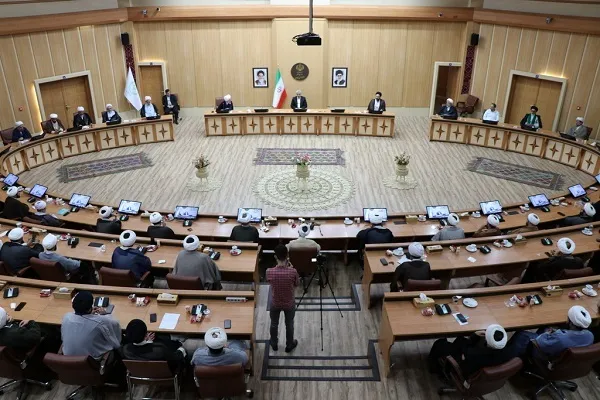 جهاد تبیین؛ راه مقابله با تحریف گفتمان و ارزش‌های انقلاب اسلامی