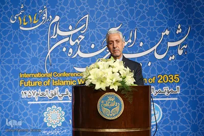 دکتر منصور غلامی، وزیر علوم، تحقیقات و فناوری در همایش بین‌المللی «آینده جهان اسلام در افق ۱۴۱۴ شمسی»