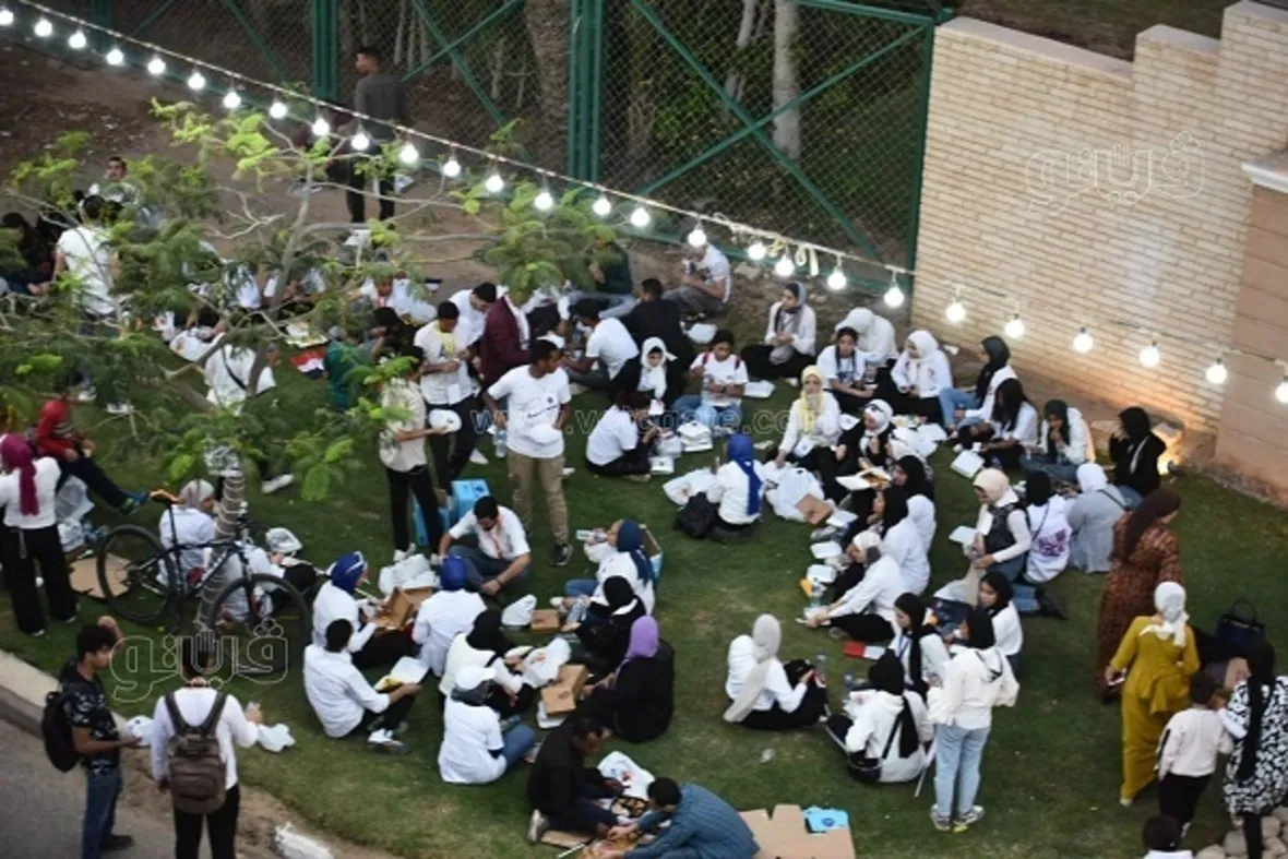 په مصر کې د لومړۍ روژه لرونکوجشن او د روژمتي ترټولو اوږد دسترخوان