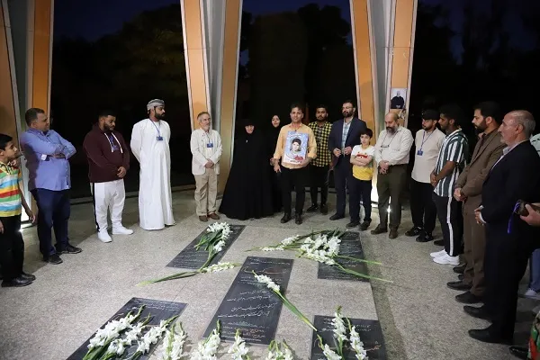 بخش بین‌الملل تئاتر صاحبدلان با یاد شهدا آغاز شد
