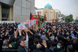مراسم تشییع پیکرهای مطهر پنج شهید مدافع حرم در مشهد مقدس