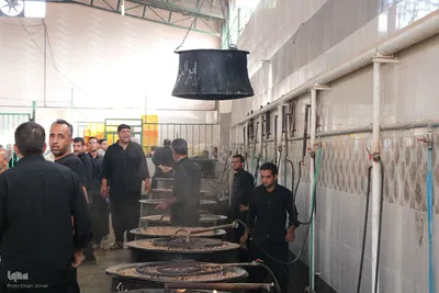 طبخ و توزیع آش گندم در یزد‎