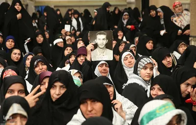 دیدار پیشکسوتان و فعالان دفاع مقدس و مقاومت با رهبر انقلاب