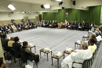 دیدار شرکت‌کنندگان در سیزدهمین کنفرانس اتحادیه بین‌المجالس سازمان همکاری اسلامی با رهبر انقلاب