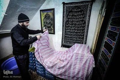 به مدت 4 روز، روزی 2 بار سبد گندم ها آبیاری می شود