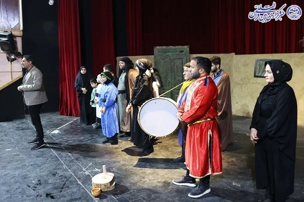 نمایش دوطفلان مسلم به نویسندگی و کارگردانی بهزاد کاشفی