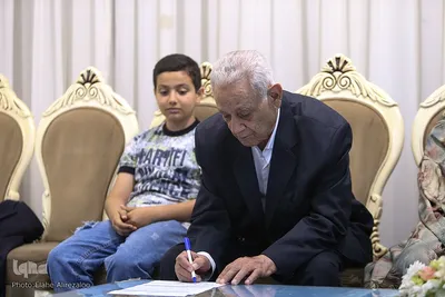 زیر سایه ضریح