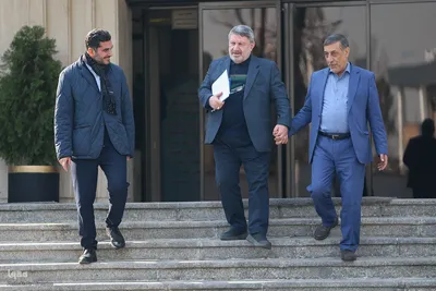 اعضای هیأت دولت در جمع خبرنگاران