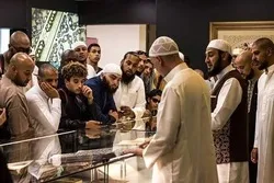 Accueil des pèlerins au musée spécialisé du Coran à La Mecque