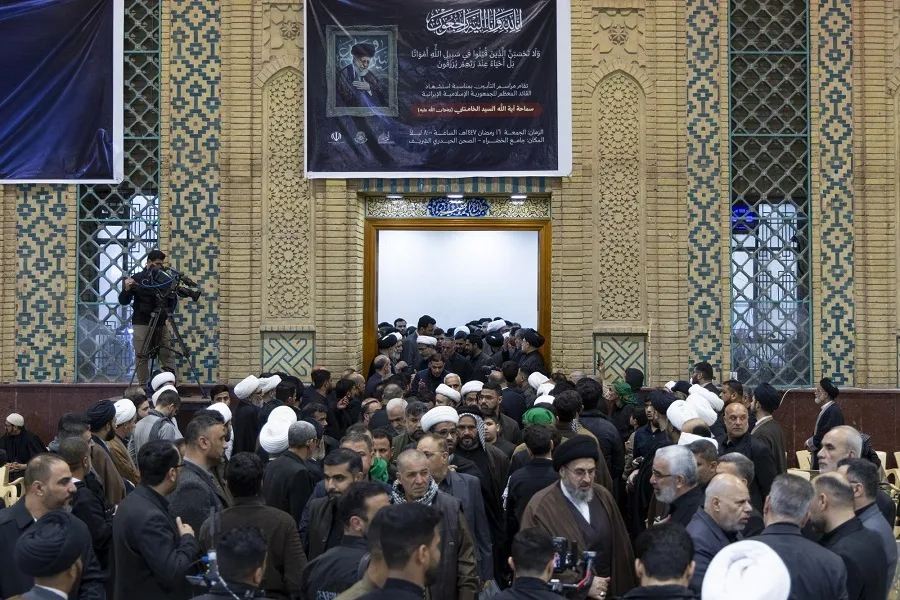 الحوزة العلمية في النجف تقيم مجلس فاتحة الشهيد السيد علي الخامنئي (رض) + صور