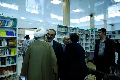 رونمایی کتاب آئینه تمام نما 