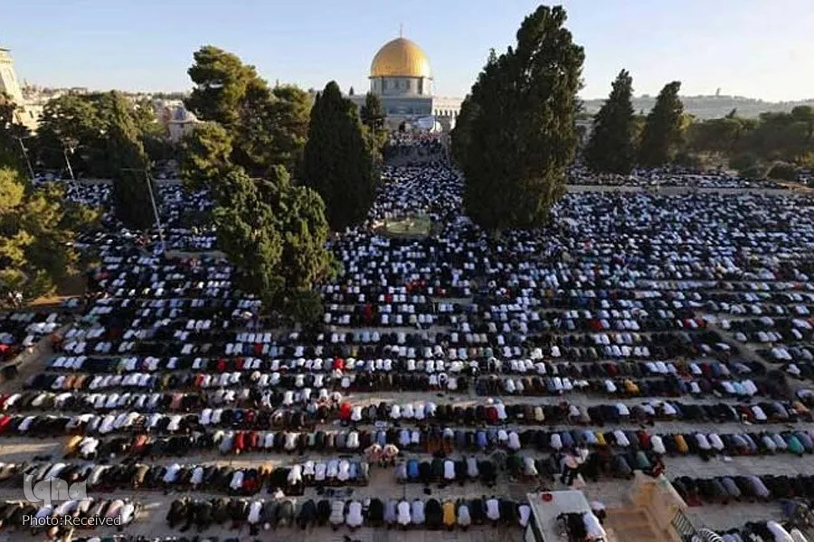 ملايين المسلمين يؤدون صلاة عيد الأضحى في مختلف أنحاء العالم