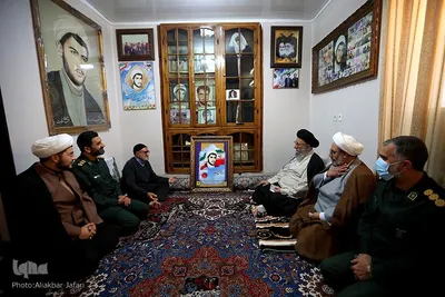 دیدار آیت الله نورمفیدی، نماینده ولی‌فقیه در استان و امام جمعه گرگان با خانواده شهدا