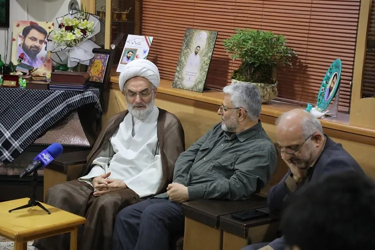 شهید «صادق زرین» سرمایه معنوی ملت ایران است