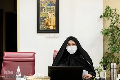 حکمت بروجردی پژوهشگر و مسئول تالار زنان کتابخانه ملی در نشست زنان و دفاع مقدس