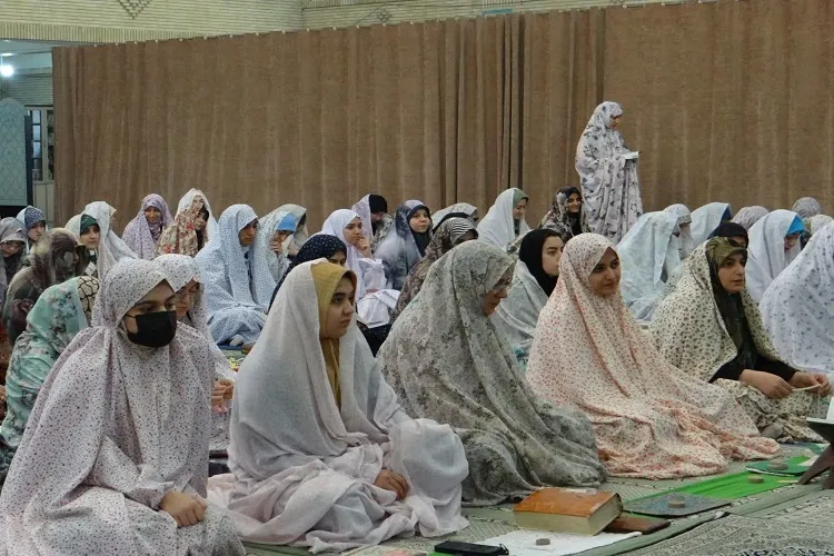 برگزاری اعمال ام داوود در مسجد دانشگاه تبریز