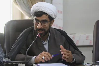 حجت‌الاسلام محمد رضا شفیعی، مسئول دارالقرآن الکریم اداره کل تبلیغات اسلامی استان مرکزی/عکاس:زهرا بهرامی