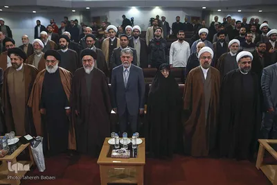 مراسم رونمایی از کتاب «سلونی قبل ان تفقدونی، تحریر نهج‌البلاغه»