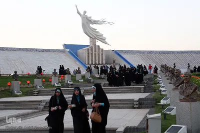 بازدید شرکت کنندگان مسابقات قرآن دانش آموزی از باغ موزه دفاع مقدس