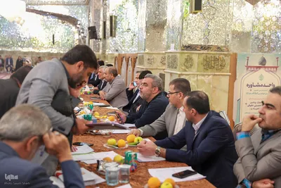 میز خدمت مسئولان استان فارس در حرم مطهر شاهچراغ(ع)