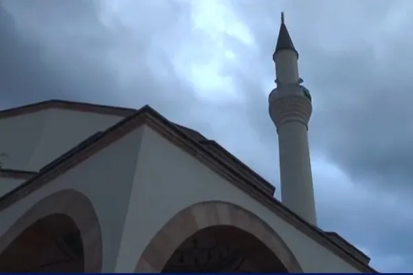 رفع الأذان من مسجد بمقدونيا بعد 107 أعوام من التوقف