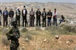 الخلیل میں فلسطینیوں کی اقامہ نماز