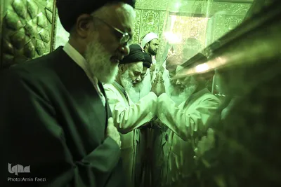 آئین غبارروبی ضریح مطهر احمدبن‌موسی(ع)‎