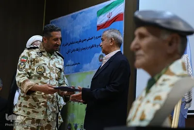 تجلیل از فرماندهان ایثارگر و جانباز تیپ ۵۵ هوابرد شیراز