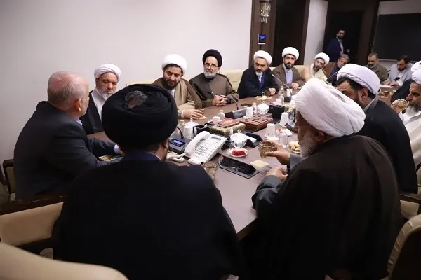 دیدار اعضای هیئت رییسه مجمع نمایندگان حوزه علمیه قم با استاندار مازندران