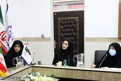 نشست هم اندیشی بانوان قاضی در ایکنای یزد