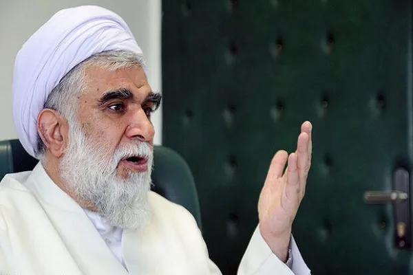غرب در پی عادی‌انگاری قرآن‌سوزی؛ کاری کنیم از کرده خود پشیمان شوند