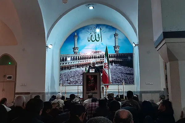 عزت و بزرگی انسان؛ در سایه ایمان