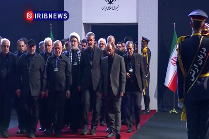 Una delegación de las Unidades de Movilización Popular iraquíes rinde homenaje al ayatolá Seyed Ali Jamenei