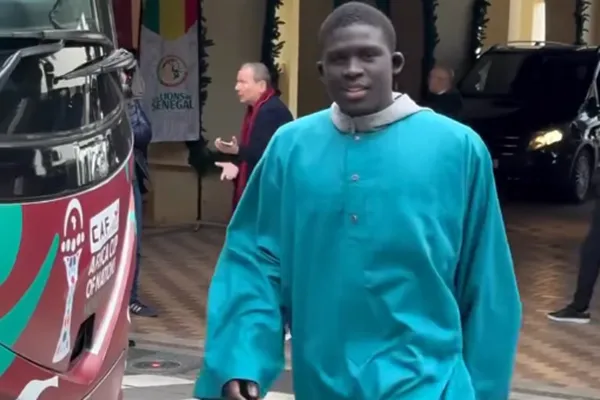Les footballeurs sénégalais accomplissent la prière du vendredi au Maroc
