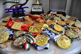 امید و اراده «آهنین»