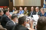 هشدار نویسنده صهیونیست به سران رژیم: شاید پشیمان شوید