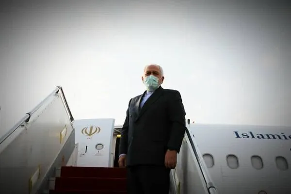 Zarif Pazartesi günü Bakü'ye gidecek