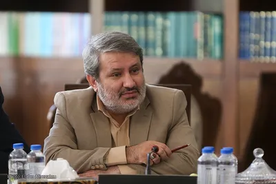 نشست فراکسیون قرآن مجلس با جمعی از پیشکسوتان و فعالان قرآنی