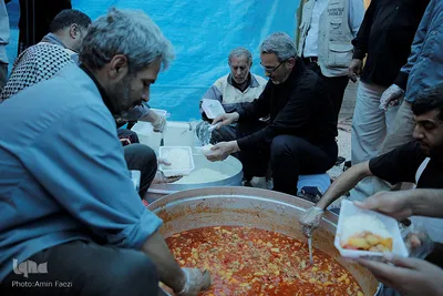 بازديد اصحاب رسانه از فعاليت‌هاي موكب احمدبن موسي(ع) در كربلا
